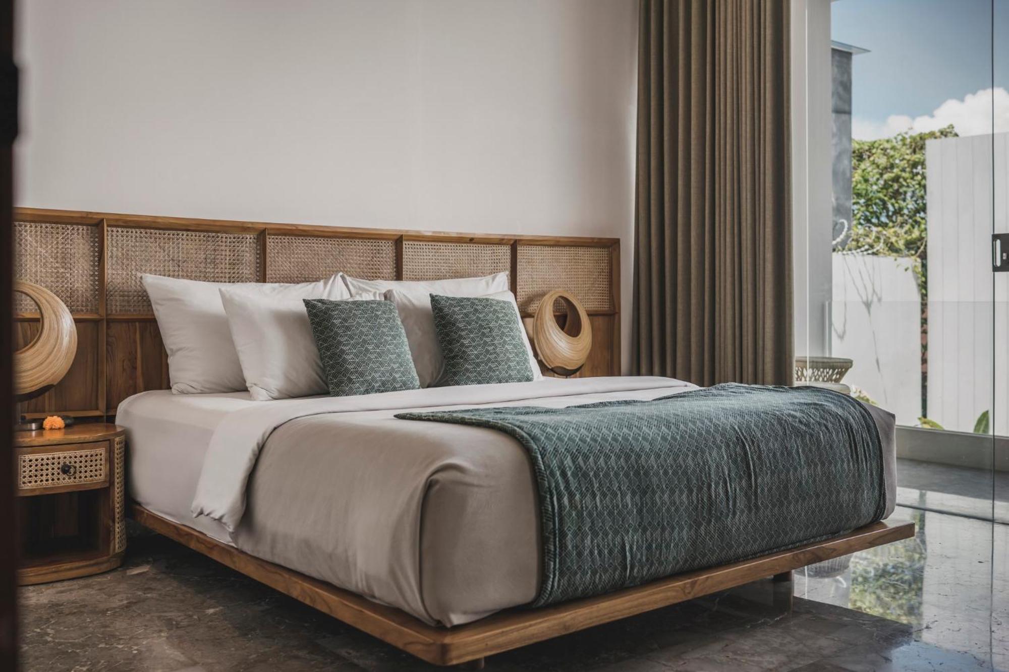 Eight Palms Villa Seminyak By Ini Vie Hospitality Buitenkant foto